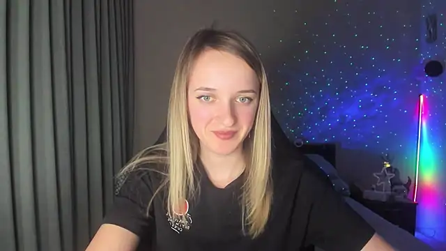 Snapshot of RouseReed chatting on 03-11-25, 04:29 RouseReed online show from 03-11-25, 04:29