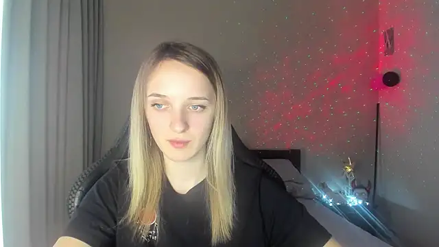 Snapshot of RouseReed chatting on 03-13-25, 01:07 RouseReed online show from 03-13-25, 01:07