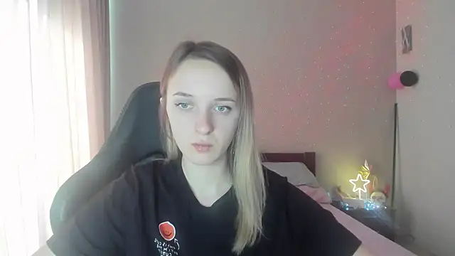 Snapshot of RouseReed chatting on 03-14-25, 01:24 RouseReed online show from 03-14-25, 01:24