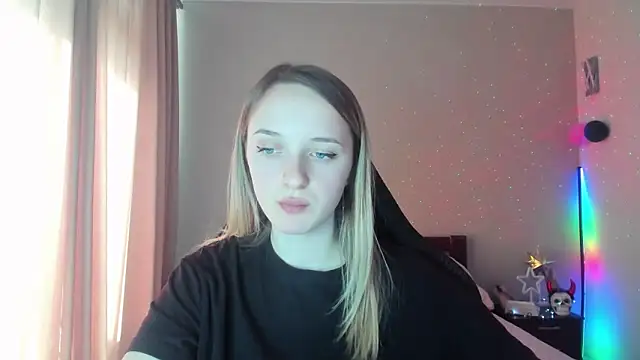 Snapshot of RouseReed chatting on 03-21-25, 01:34 RouseReed online show from 03-21-25, 01:34