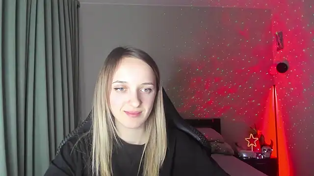 Snapshot of RouseReed chatting on 03-21-25, 04:40 RouseReed online show from 03-21-25, 04:40