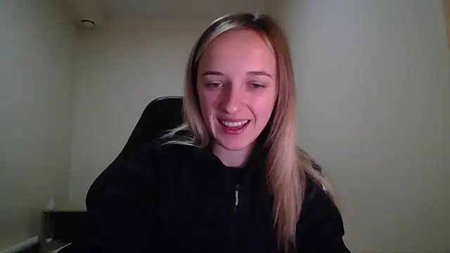 Snapshot of RouseReed chatting on 10-14-25, 10:27 RouseReed online show from 10-14-25, 10:27