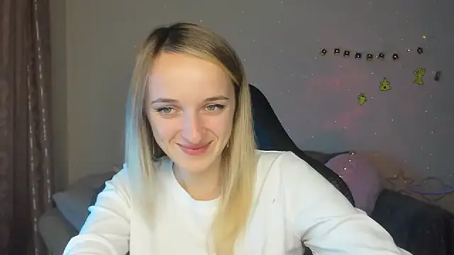 Snapshot of RouseReed chatting on 10-31-25, 12:50 RouseReed online show from 10-31-25, 12:50