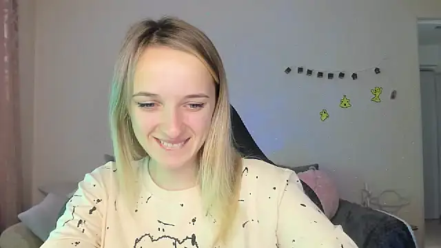 Snapshot of RouseReed chatting on 11-02-25, 07:33 RouseReed online show from 11-02-25, 07:33