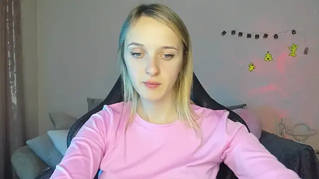 Snapshot of RouseReed chatting on 11-07-25, 12:49 RouseReed online show from 11-07-25, 12:49