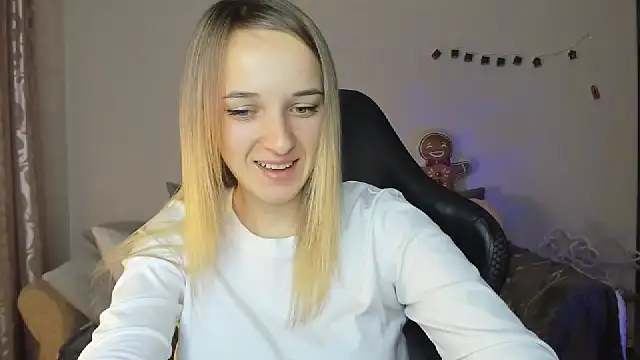 Snapshot of RouseReed chatting on 11-18-25, 07:24 RouseReed online show from 11-18-25, 07:24