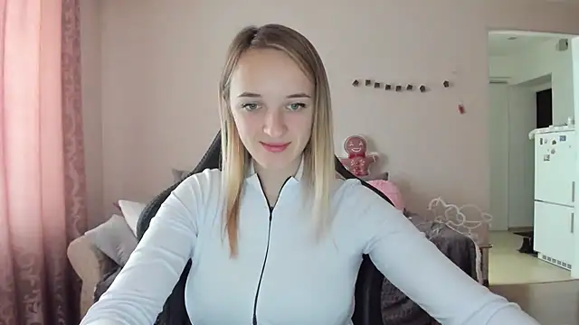 Snapshot of RouseReed chatting on 11-19-25, 07:52 RouseReed online show from 11-19-25, 07:52