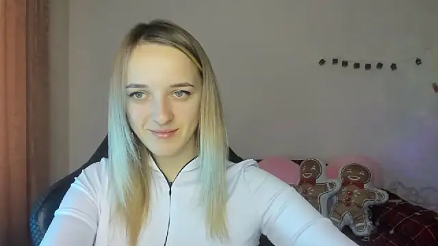 Snapshot of RouseReed chatting on 11-25-25, 07:41 RouseReed online show from 11-25-25, 07:41