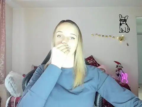 Snapshot of RouseReed chatting on 01-10-26, 01:24 RouseReed online show from 01-10-26, 01:24