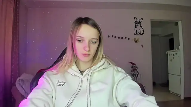 Snapshot of RouseReed chatting on 01-13-26, 07:35 RouseReed online show from 01-13-26, 07:35