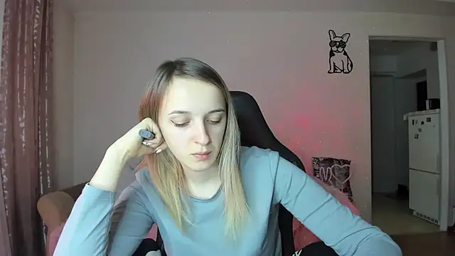 Snapshot of RouseReed chatting on 02-04-26, 01:06 RouseReed online show from 02-04-26, 01:06