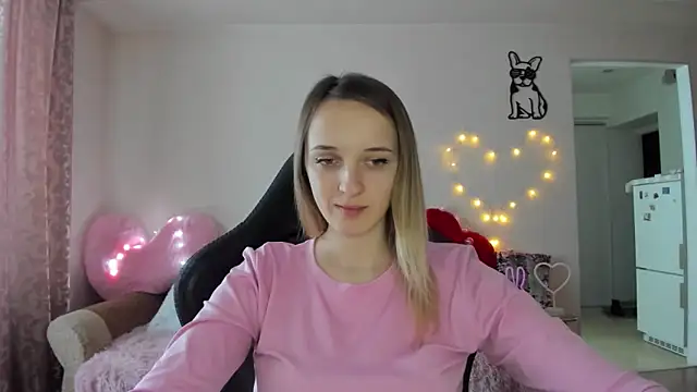 Snapshot of RouseReed chatting on 02-17-26, 01:07 RouseReed online show from 02-17-26, 01:07