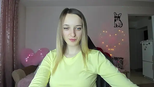 Snapshot of RouseReed chatting on 02-18-26, 12:56 RouseReed online show from 02-18-26, 12:56