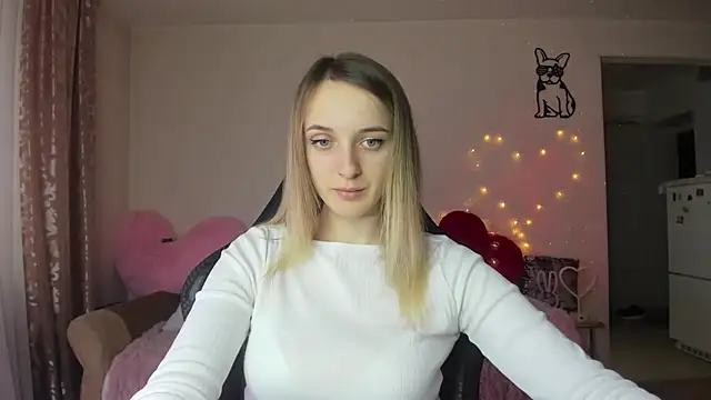 Snapshot of RouseReed chatting on 02-25-26, 01:10 RouseReed online show from 02-25-26, 01:10