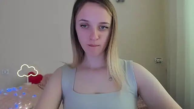 Snapshot of RouseReed chatting on 03-07-26, 06:43 RouseReed online show from 03-07-26, 06:43