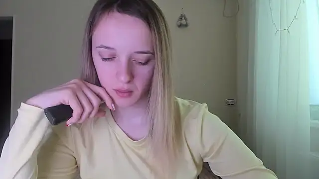 Snapshot of RouseReed chatting on 03-08-26, 07:12 RouseReed online show from 03-08-26, 07:12