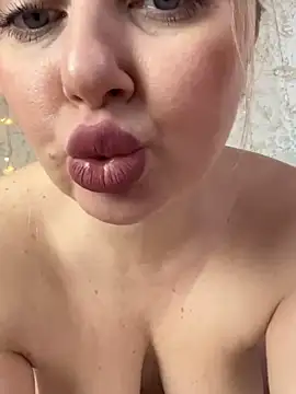 LadyLolyPop  online show from 02-09-25, 03:43