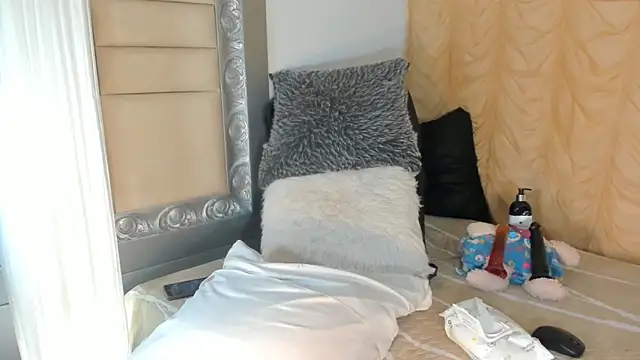 Snapshot of GingerDollx chatting on 10-22-25, 08:41 GingerDollx online show from 10-22-25, 08:41