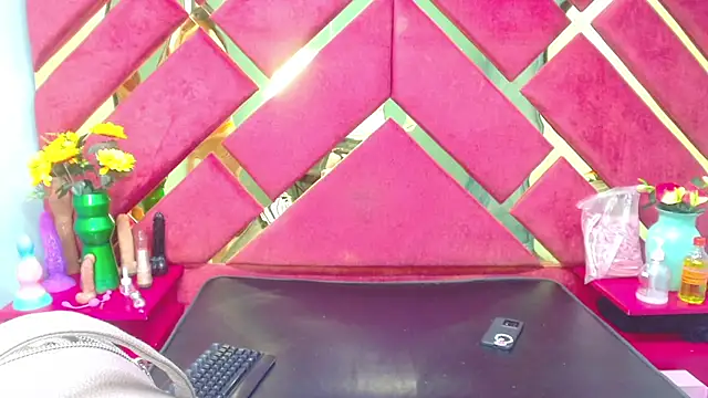 Sweet Annyy online show from 10-24-25, 12:45