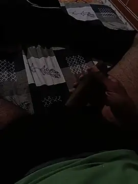 Snapshot of Pussy_lover_33 chatting on 10-23-25, 12:48 Pussy lover 33 online show from 10-23-25, 12:48