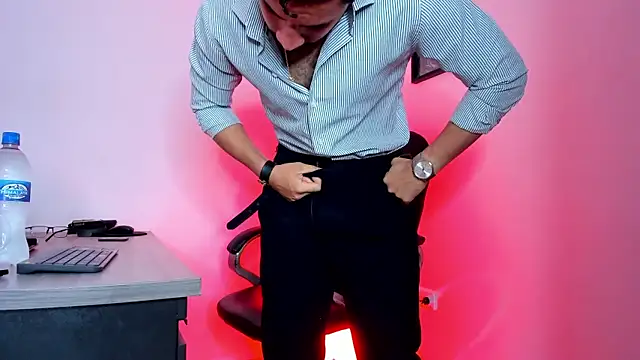 Snapshot of thesexlawyer1 chatting on 01-10-25, 07:54 thesexlawyer1 online show from 01-10-25, 07:54