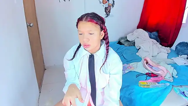 Emily Coper18 online show from 10-03-25, 01:19