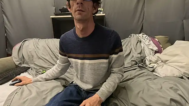 Snapshot of joeiandola chatting on 02-11-26, 07:35 joeiandola online show from 02-11-26, 07:35