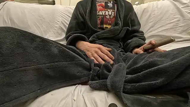 Snapshot of joeiandola chatting on 02-14-26, 06:04 joeiandola online show from 02-14-26, 06:04