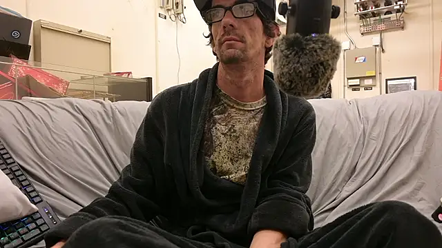 Snapshot of joeiandola chatting on 02-20-26, 05:24 joeiandola online show from 02-20-26, 05:24