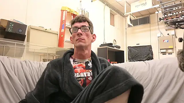 Snapshot of joeiandola chatting on 03-08-26, 03:43 joeiandola online show from 03-08-26, 03:43