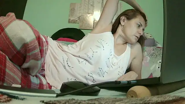Snapshot of SexyGioconda chatting on 05-10-26, 09:58 SexyGioconda online show from 05-10-26, 09:58
