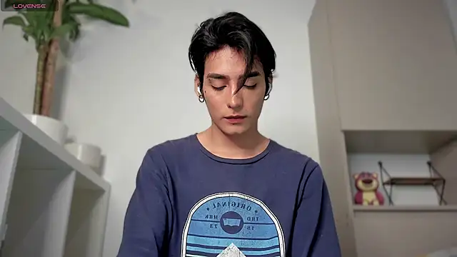 sebas rose online show from 12-19-24, 04:02