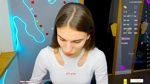 Snapshot of EmmyGreans chatting on 02-18-25, 01:00 EmmyGreans online show from 02-18-25, 01:00