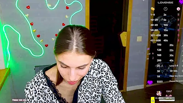 Snapshot of EmmyGreans chatting on 02-26-25, 03:41 EmmyGreans online show from 02-26-25, 03:41