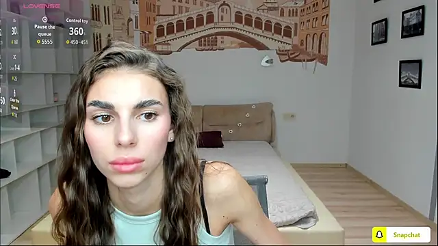 Snapshot of EmmyGreans chatting on 10-09-25, 12:03 EmmyGreans online show from 10-09-25, 12:03