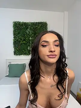 Snapshot of AylinRoss chatting on 01-10-25, 06:53 AylinRoss online show from 01-10-25, 06:53