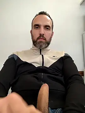 leon3875 online show from 10-09-25, 03:32