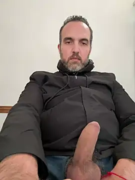 leon3875 online show from 07-29-26, 03:21