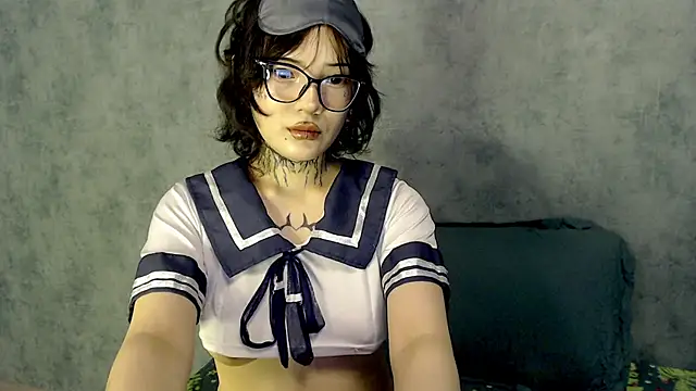 Snapshot of LizzieLight chatting on 12-14-24, 03:40 LizzieLight online show from 12-14-24, 03:40