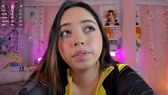 Snapshot of _dayana_miler chatting on 01-13-26, 01:33 dayana miler online show from 01-13-26, 01:33