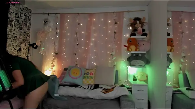 Snapshot of _dayana_miler chatting on 03-18-26, 02:53 dayana miler online show from 03-18-26, 02:53