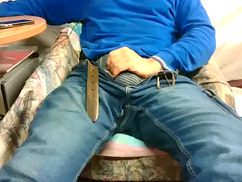 Giulio35 Pika online show from 10-17-25, 07:49