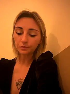 sexy blondie92 online show from 10-25-25, 08:14