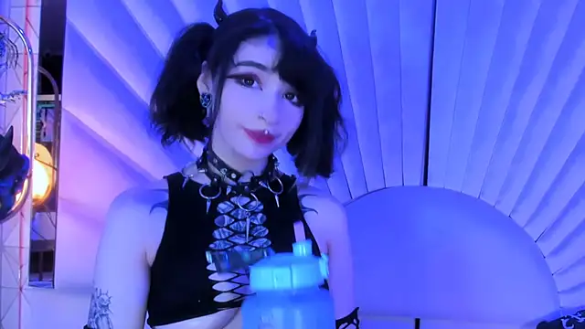 zephirahabney online show from 02-11-25, 01:41