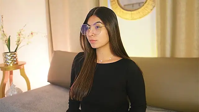 Snapshot of ShelleyMorell chatting on 02-02-26, 12:15 ShelleyMorell online show from 02-02-26, 12:15