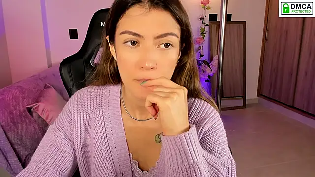 Snapshot of Lilabril chatting on 09-08-25, 02:38 Lilabril online show from 09-08-25, 02:38