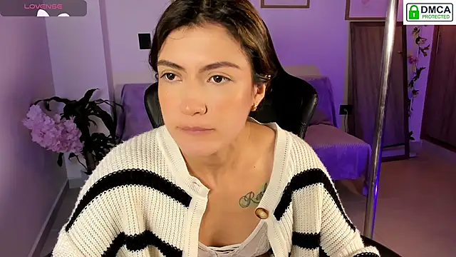 Snapshot of Lilabril chatting on 01-16-26, 02:32 Lilabril online show from 01-16-26, 02:32