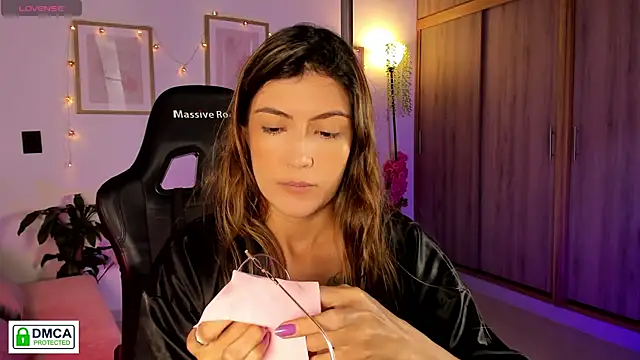 Snapshot of Lilabril chatting on 03-10-26, 02:33 Lilabril online show from 03-10-26, 02:33