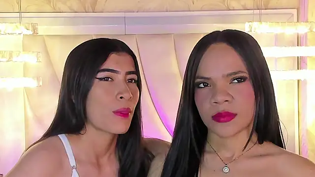 siara and zoe online show from 06-12-26, 11:46