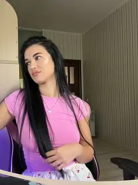 Snapshot of Julietta_a chatting on 10-11-25, 11:42 Julietta a online show from 10-11-25, 11:42